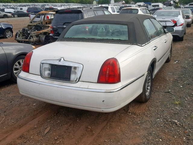 1LNHM83W0YY851021 - 2000 LINCOLN TOWN CAR C WHITE photo 4