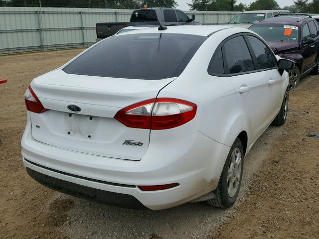 3FADP4BJ5EM207228 - 2014 FORD FIESTA SE WHITE photo 4