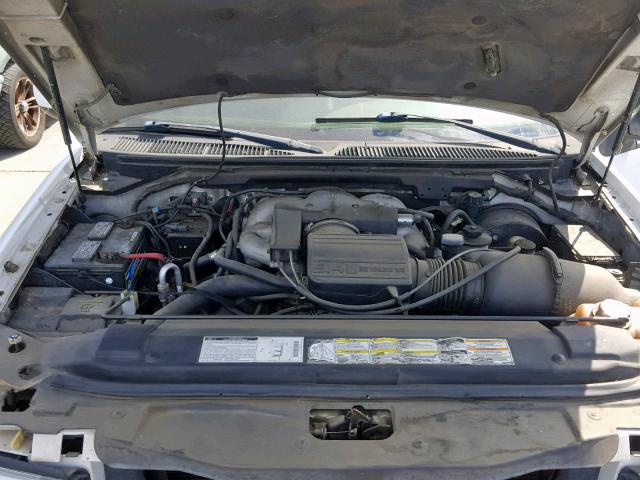 5LMFU28A6YLJ41536 - 2000 LINCOLN NAVIGATOR თეთრი ფოტო 7