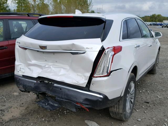 1GYKNDRS4HZ131617 - 2017 CADILLAC XT5 LUXURY WHITE photo 4