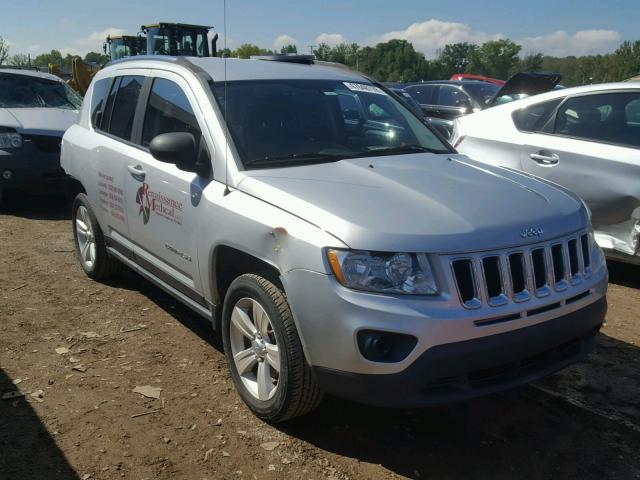 1C4NJDBB9CD632985 - 2012 JEEP COMPASS SP 银色 照片 1