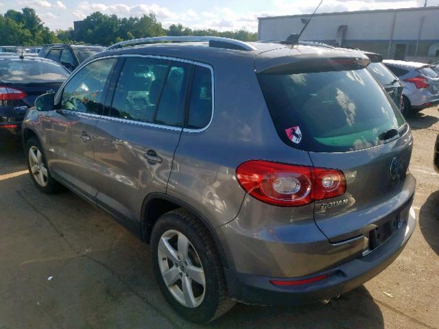 WVGBV7AX8AW525283 - 2010 VOLKSWAGEN TIGUAN SE SILVER photo 3