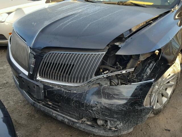 2LMHJ5NK3EBL54530 - 2014 LINCOLN MKT BLACK photo 9