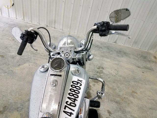 1HD1FBM11EB611781 - 2014 HARLEY-DAVIDSON FLHR ROAD SILVER photo 5