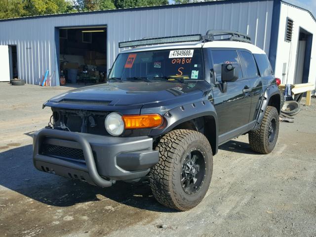 JTEZU11F170001801 - 2007 TOYOTA FJ CRUISER BLACK photo 2