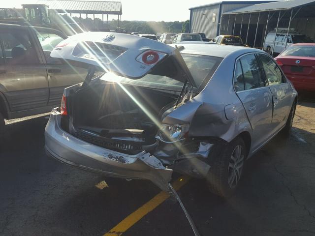 3VWDF71K66M669773 - 2006 VOLKSWAGEN JETTA 2.5L SILVER photo 4