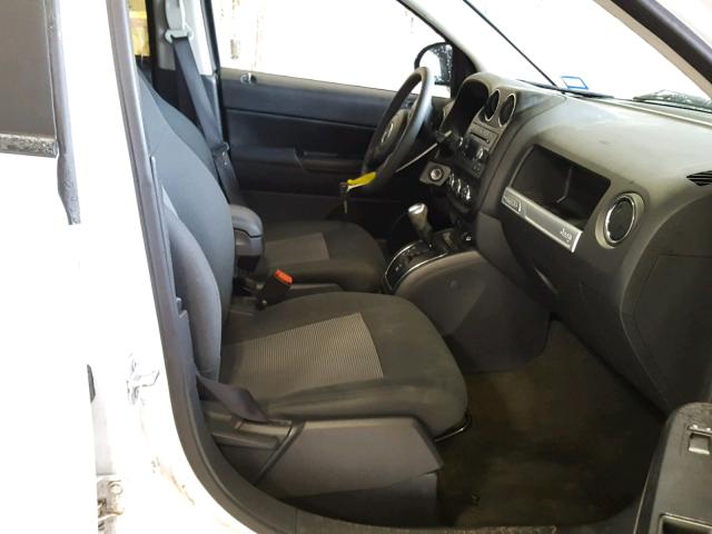 1C4NJCBA4GD574016 - 2016 JEEP COMPASS SP 白色 照片 5