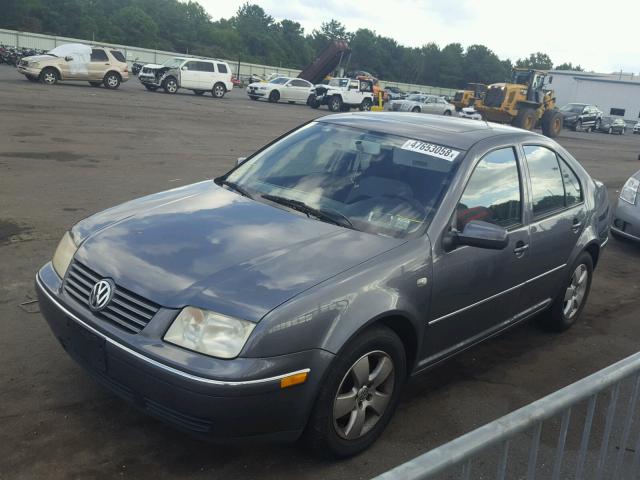 3VWSA69M55M021023 - 2005 VOLKSWAGEN JETTA GLS GRAY photo 2