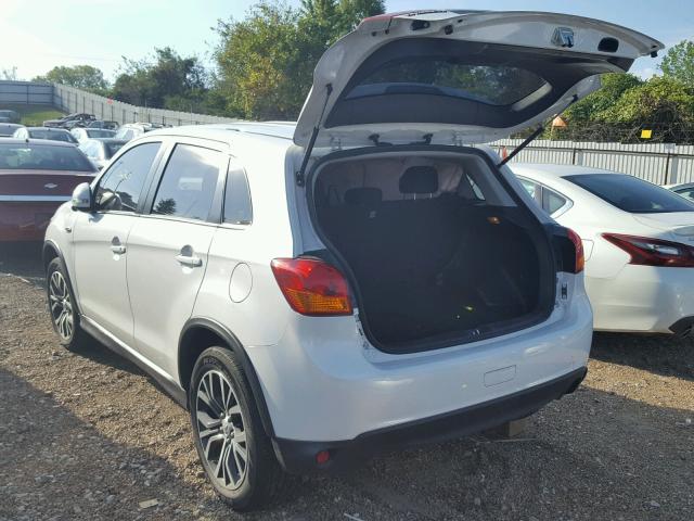 JA4AP3AU9GZ032495 - 2016 MITSUBISHI OUTLANDER WHITE photo 3