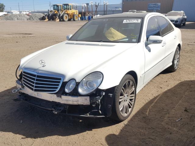 WDBUF90X08B220920 - 2008 MERCEDES-BENZ E 550 4MAT WHITE photo 2