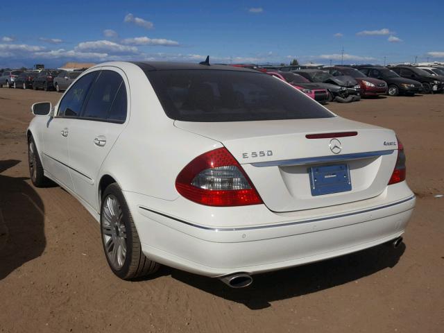 WDBUF90X08B220920 - 2008 MERCEDES-BENZ E 550 4MAT WHITE photo 3