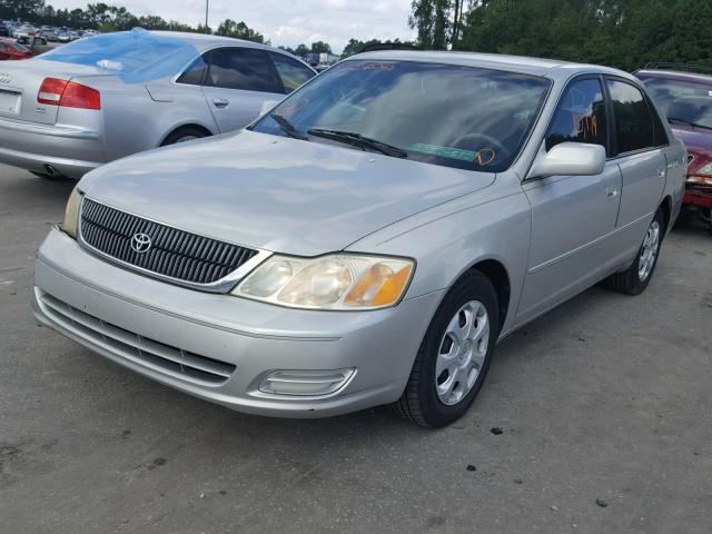 4T1BF28B82U220583 - 2002 TOYOTA AVALON XL SILVER photo 2