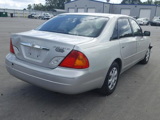 4T1BF28B82U220583 - 2002 TOYOTA AVALON XL SILVER photo 4