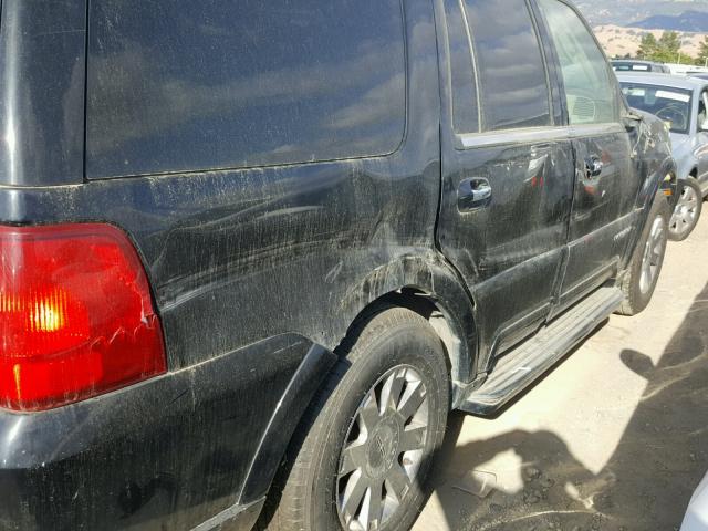 5LMFU27R94LJ34596 - 2004 LINCOLN NAVIGATOR Қара фото 9