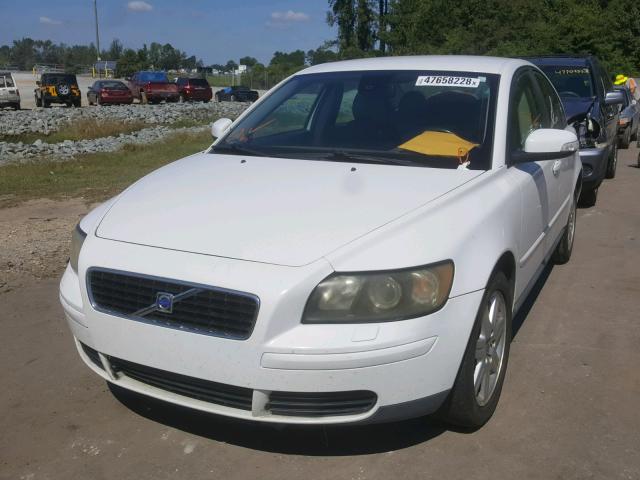 YV1MS382772286165 - 2007 VOLVO S40 2.4I WHITE photo 2