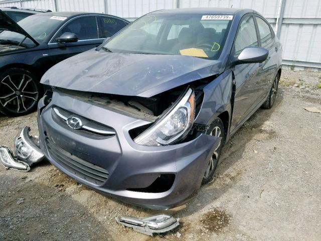 KMHCT4AE3HU196828 - 2017 HYUNDAI ACCENT SE GRAY photo 2