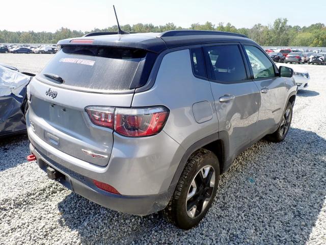 3C4NJDDB5JT256015 - 2018 JEEP COMPASS TR SILVER photo 4