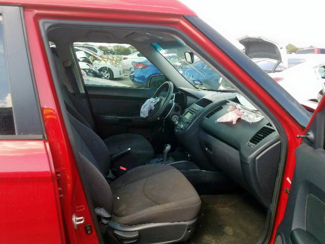 KNDJT2A54D7622602 - 2013 KIA SOUL RED photo 5