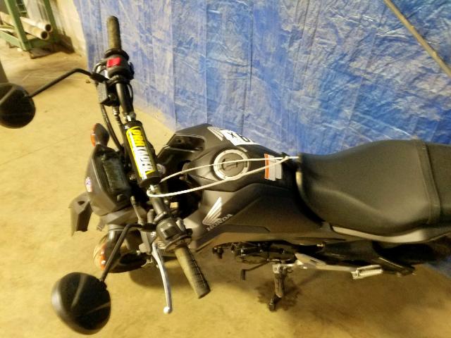 MLHJC7516J5003007 - 2018 HONDA GROM BLACK photo 5