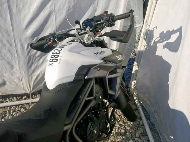 SMTE08BF3GT711529 - 2016 TRIUMPH MOTORCYCLE TIGER 800X WHITE photo 5