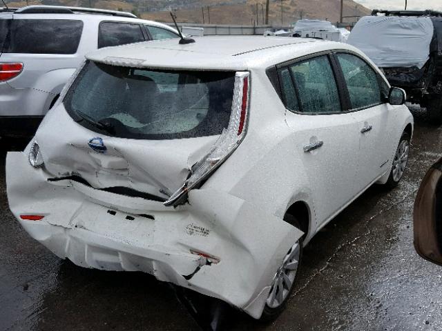 1N4AZ0CP4FC304612 - 2015 NISSAN LEAF S WHITE photo 4