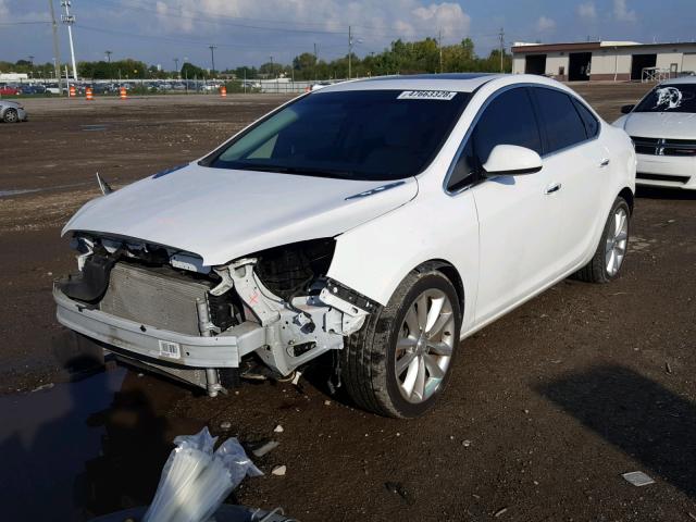 1G4PR5SKXC4203650 - 2012 BUICK VERANO CON WHITE photo 2