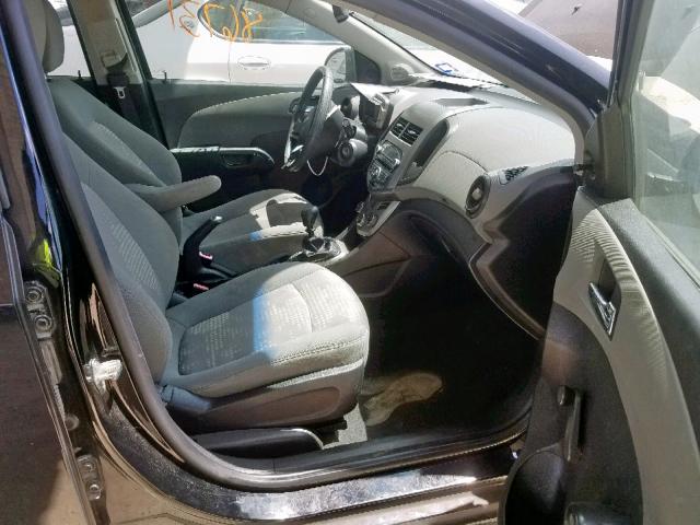 1G1JB5SH3C4140290 - 2012 CHEVROLET SONIC LS BLACK photo 5