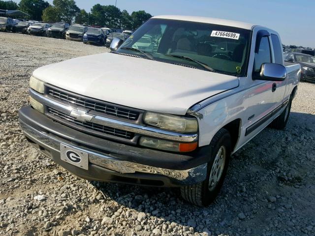 2GCEC19W621172650 - 2002 CHEVROLET SILVERADO WHITE photo 2