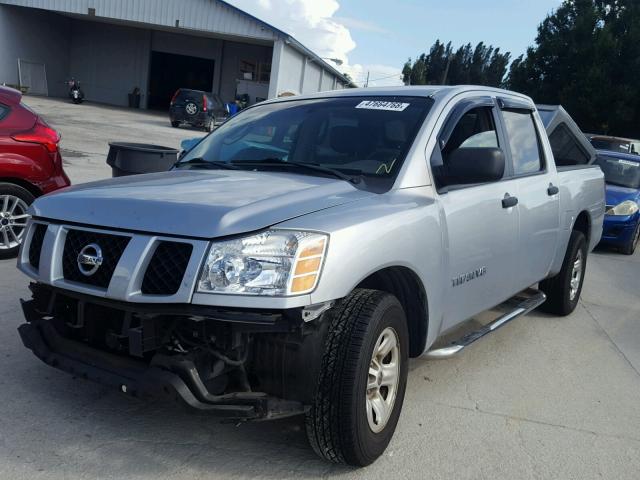 1N6BA07A05N546129 - 2005 NISSAN TITAN XE SILVER photo 2