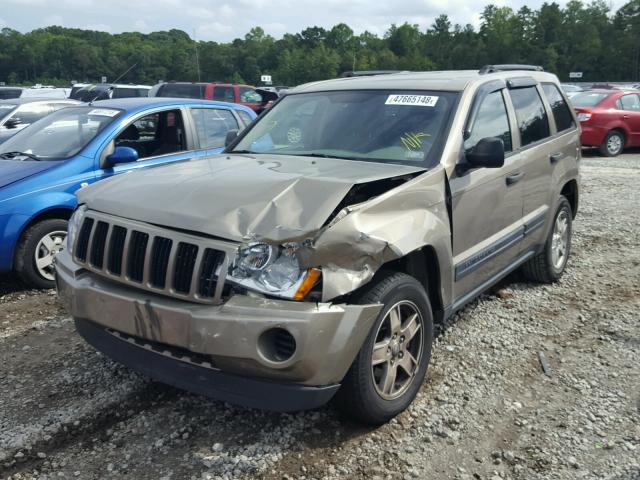 1J4GS48K15C667858 - 2005 JEEP GRAND CHER TAN photo 2