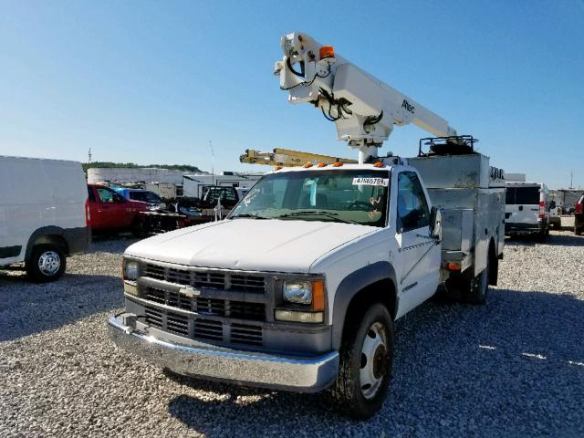 3GBKC34G12M105353 - 2002 CHEVROLET C3500 WHITE photo 2