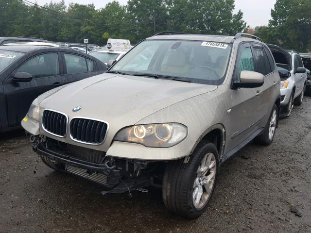 5UXZV4C55BL414706 - 2011 BMW X5 XDRIVE3 GOLD photo 2