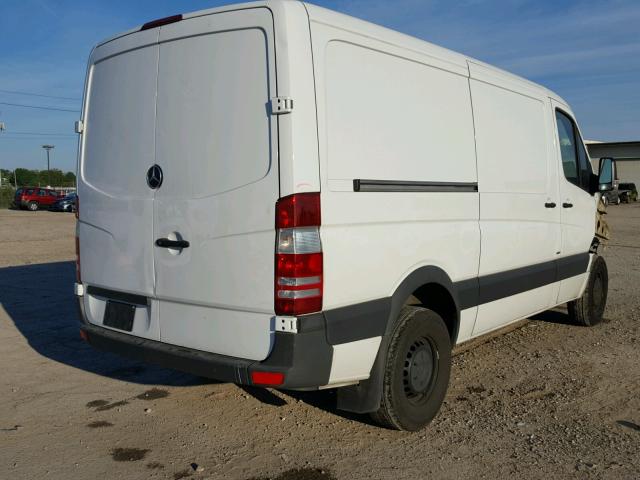 WD3PE7DD1GP311955 - 2016 MERCEDES-BENZ SPRINTER 2 WHITE photo 4