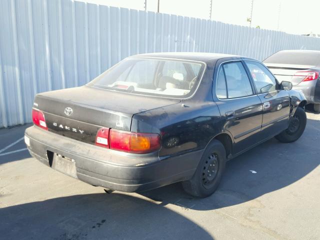 4T1BG12K2TU707358 - 1996 TOYOTA CAMRY DX BLACK photo 4