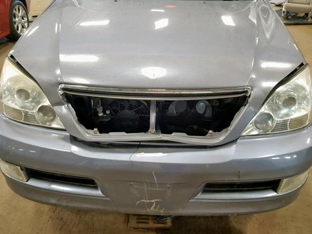 JTJBT20X830006445 - 2003 LEXUS GX 470 GRAY photo 7