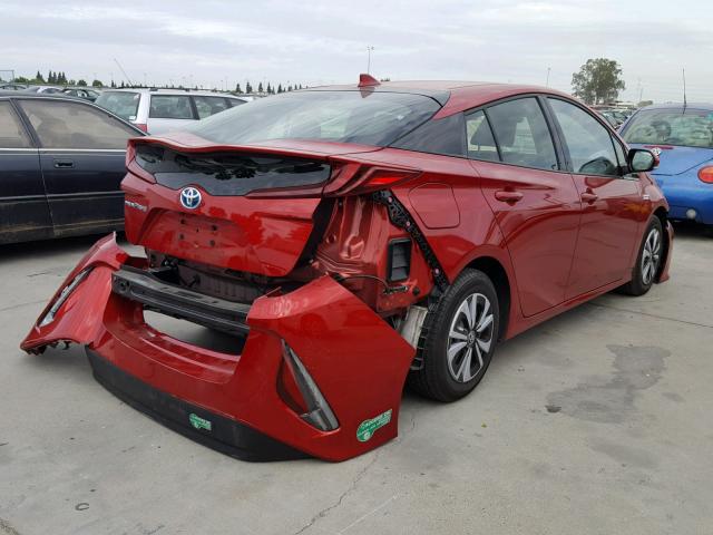 JTDKARFP2H3012398 - 2017 TOYOTA PRIUS PRIM RED photo 4