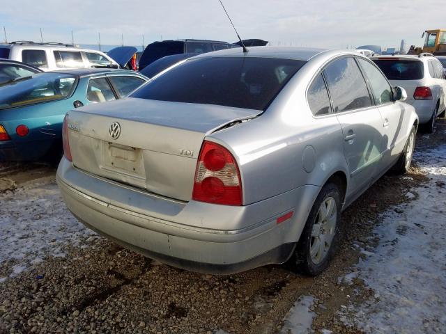 WVWAE63B45P028453 - 2005 VOLKSWAGEN PASSAT GLS SILVER photo 4