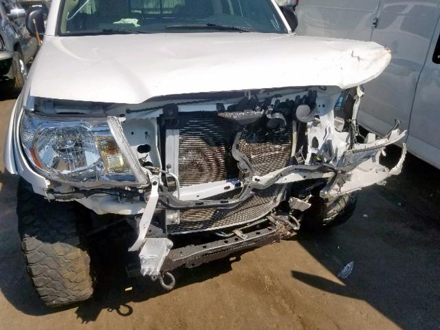 5TETU62N28Z524985 - 2008 TOYOTA TACOMA PRE WHITE photo 9