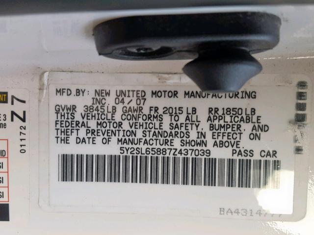 5Y2SL65887Z437039 - 2007 PONTIAC VIBE WHITE photo 10