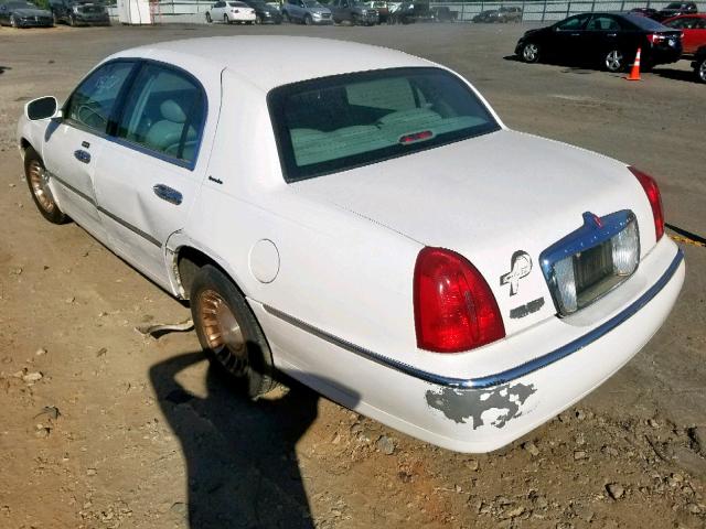 1LNHM81W51Y609401 - 2001 LINCOLN TOWN CAR E WHITE photo 3