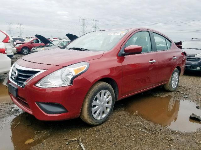 3N1CN7AP2JL877342 - 2018 NISSAN VERSA S RED photo 2