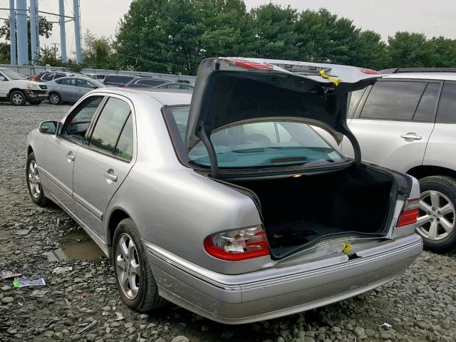 WDBJF65J12B431556 - 2002 MERCEDES-BENZ E 320 SILVER photo 3