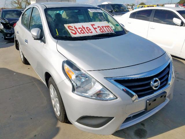 3N1CN7AP1HK412065 - 2017 NISSAN VERSA S SILVER photo 1