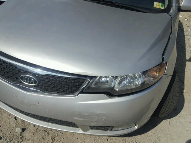 KNAFW4A3XB5367399 - 2011 KIA FORTE SX SILVER photo 9