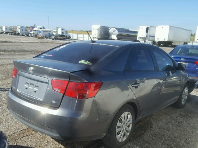 KNAFU4A28D5730587 - 2013 KIA FORTE EX GRAY photo 4