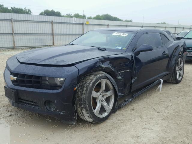 2G1FA1E3XD9221707 - 2013 CHEVROLET CAMARO LS BLUE photo 2