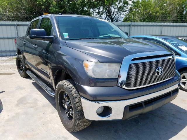 5TFDM5F10CX036267 - 2012 TOYOTA TUNDRA CRE GRAY photo 1