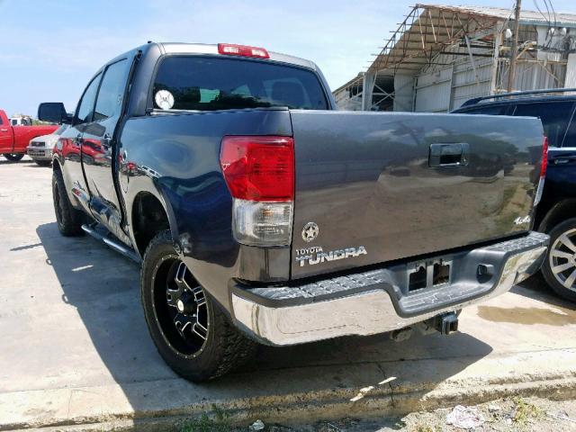 5TFDM5F10CX036267 - 2012 TOYOTA TUNDRA CRE GRAY photo 3