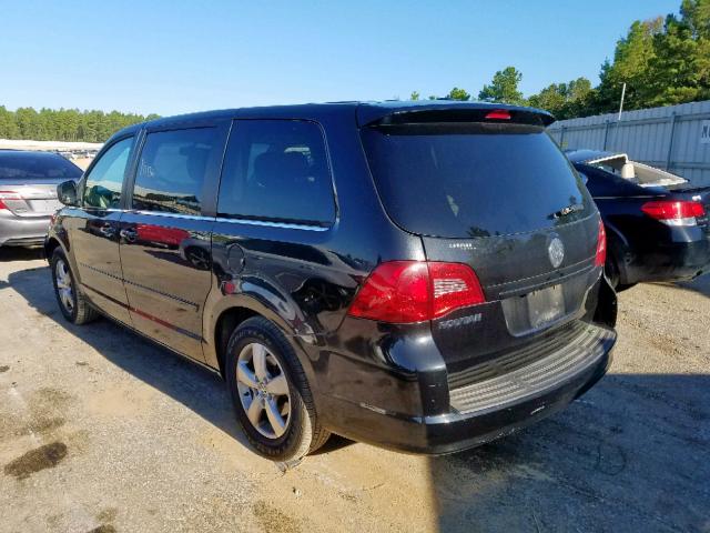 2V4RW3D18AR186555 - 2010 VOLKSWAGEN ROUTAN SE BLACK photo 3