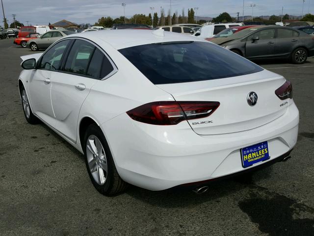 W04GL6SX4J1132350 - 2018 BUICK REGAL PREF WHITE photo 3